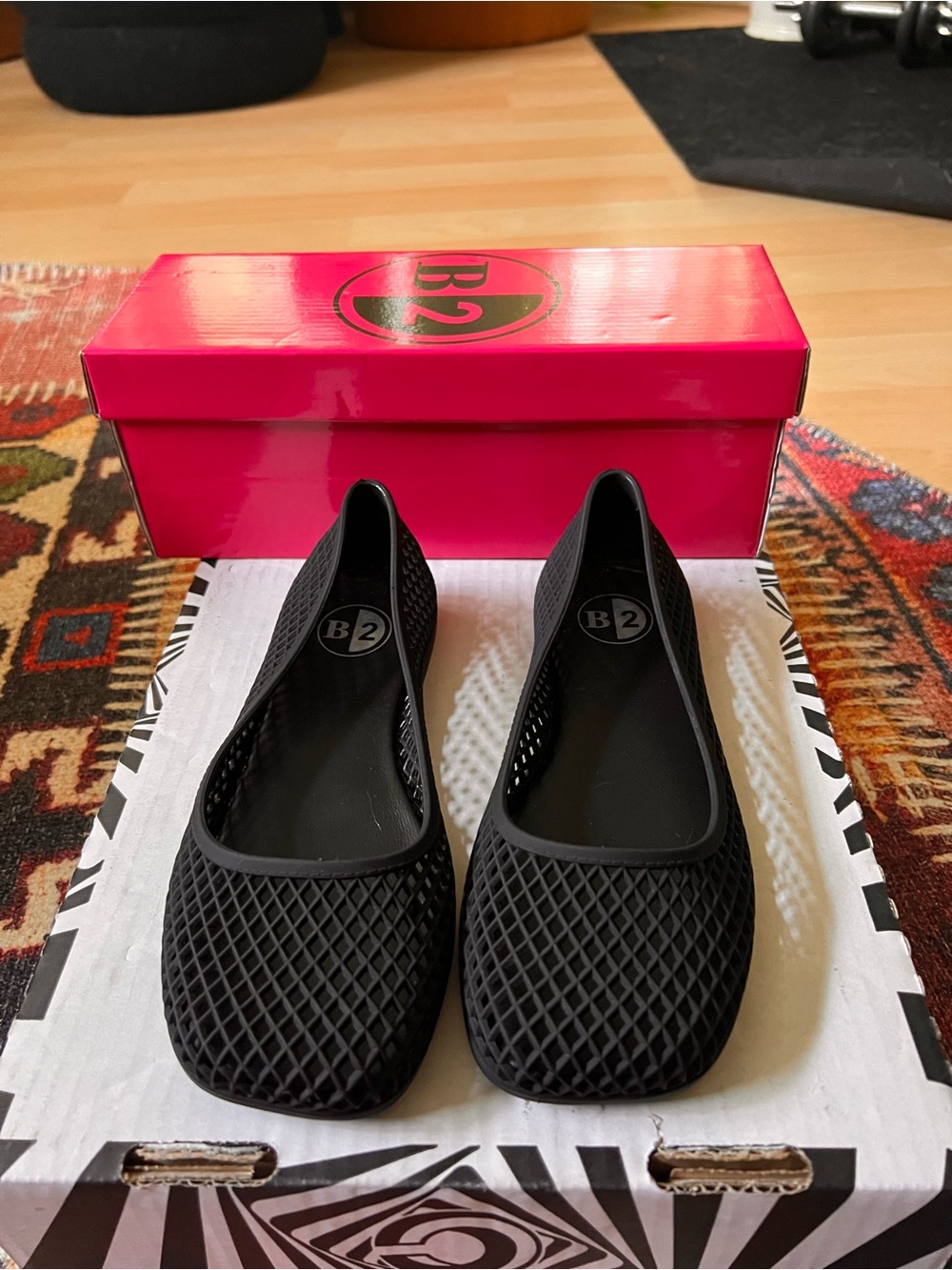 B2 Black Women's Breathable jelly Ballet Flats